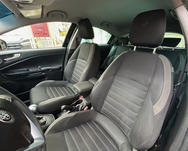 Alfa Romeo Giulietta 1.4 neopatentati promo - immagine 12