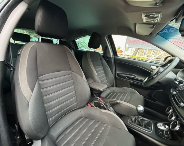 Alfa Romeo Giulietta 1.4 neopatentati promo - immagine 13