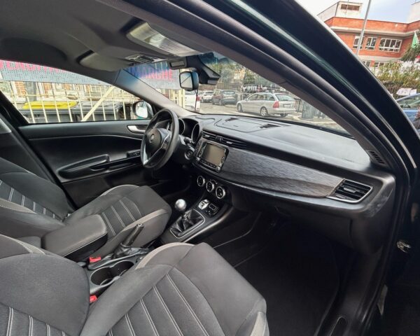 Alfa Romeo Giulietta 1.4 neopatentati promo - immagine 7