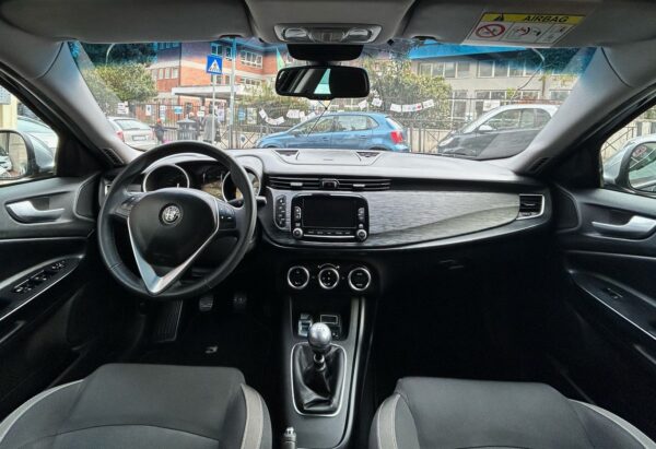 Alfa Romeo Giulietta 1.4 neopatentati promo - immagine 9