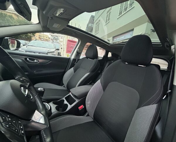 Nissan Qashqai 1.5 dci N-Connecta tetto promo - immagine 10