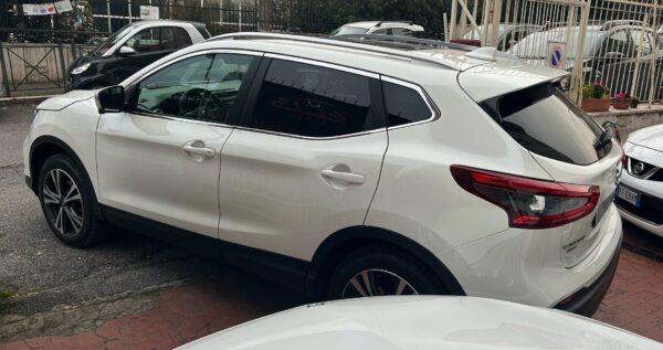 Nissan Qashqai 1.5 dci N-Connecta tetto promo - immagine 5