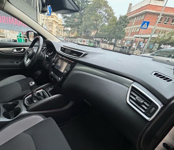 Nissan Qashqai 1.5 dci N-Connecta tetto promo - immagine 7