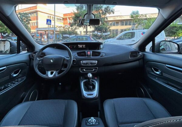 Renault Scenic X-Mod 1.5 dci neopatentati - immagine 9