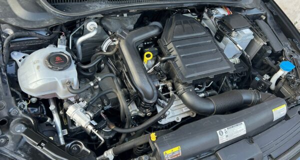 Volkswagen Polo 1.0 90cv neopatentati promo - immagine 16