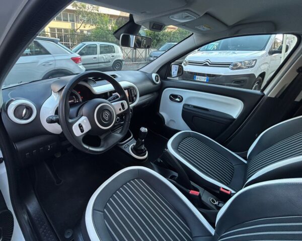 Renault Twingo 1.0 neopatentati promo - immagine 8