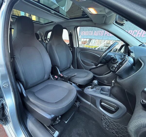 Smart forFour 1.0 neopatentati promo - immagine 14
