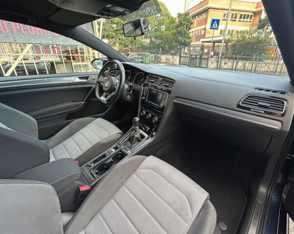 Volkswagen Golf 1.6 tdi R-line neopatentati promo - immagine 7