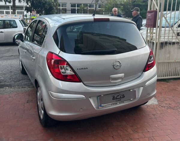 Opel Corsa 1.2 neopatentati - immagine 5