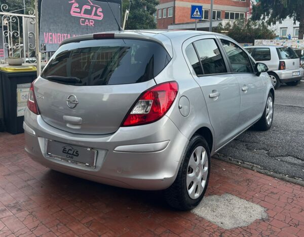 Opel Corsa 1.2 neopatentati - immagine 6