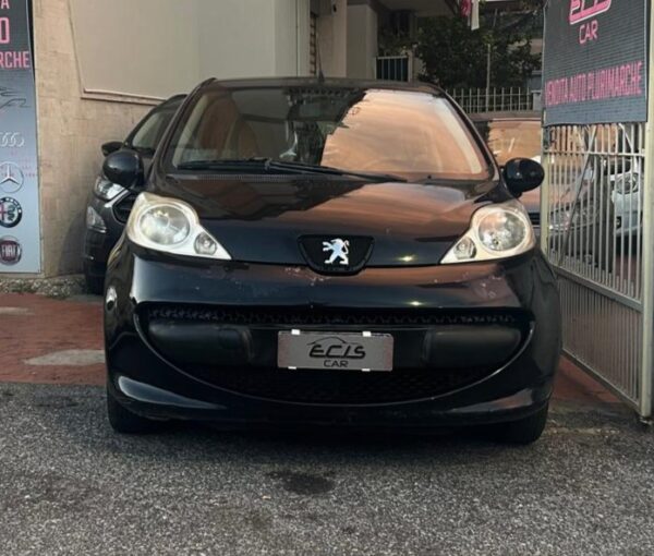 Peugeot 107 1.0 neopatentati - immagine 3