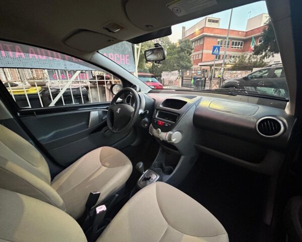Peugeot 107 1.0 neopatentati - immagine 7