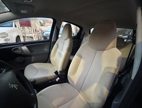 Peugeot 107 1.0 neopatentati - immagine 8