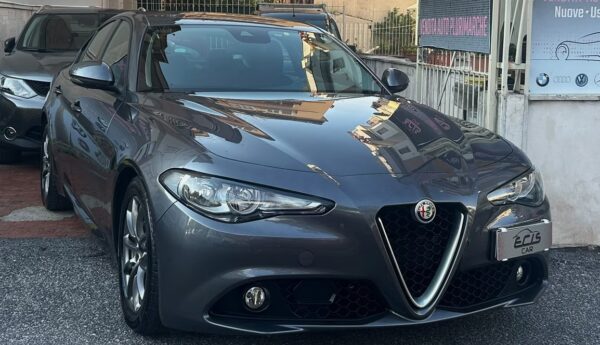 Alfa Romeo Giulia 2.2 promo