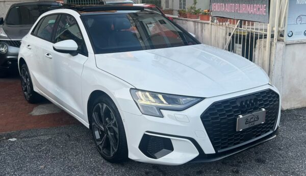 Audi A3 2.0 tdi S line tetto apribile neopatentati promo